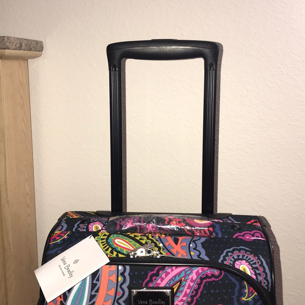Vera Bradley Carry On - Picture 8 of 11